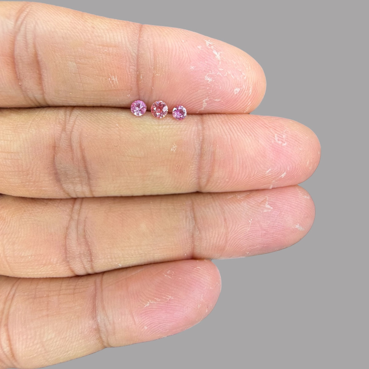 Natural Pink Sapphire Stone From 2-3 mm Size Price Per Carats (Total 100 Carats)