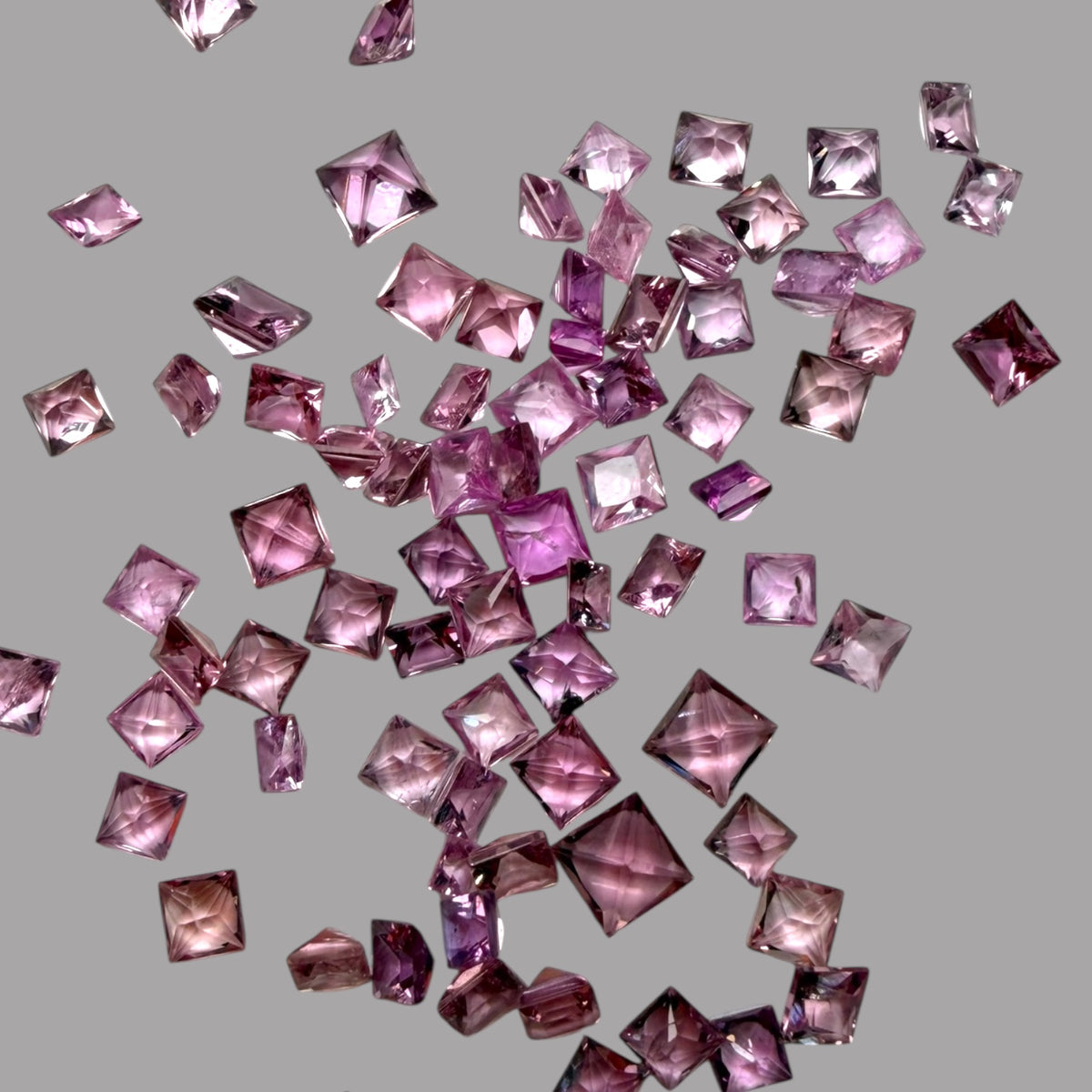 Natural Pink Sapphire Stone From 2-4 mm Size Price Per Carats (Total 35 Carats)