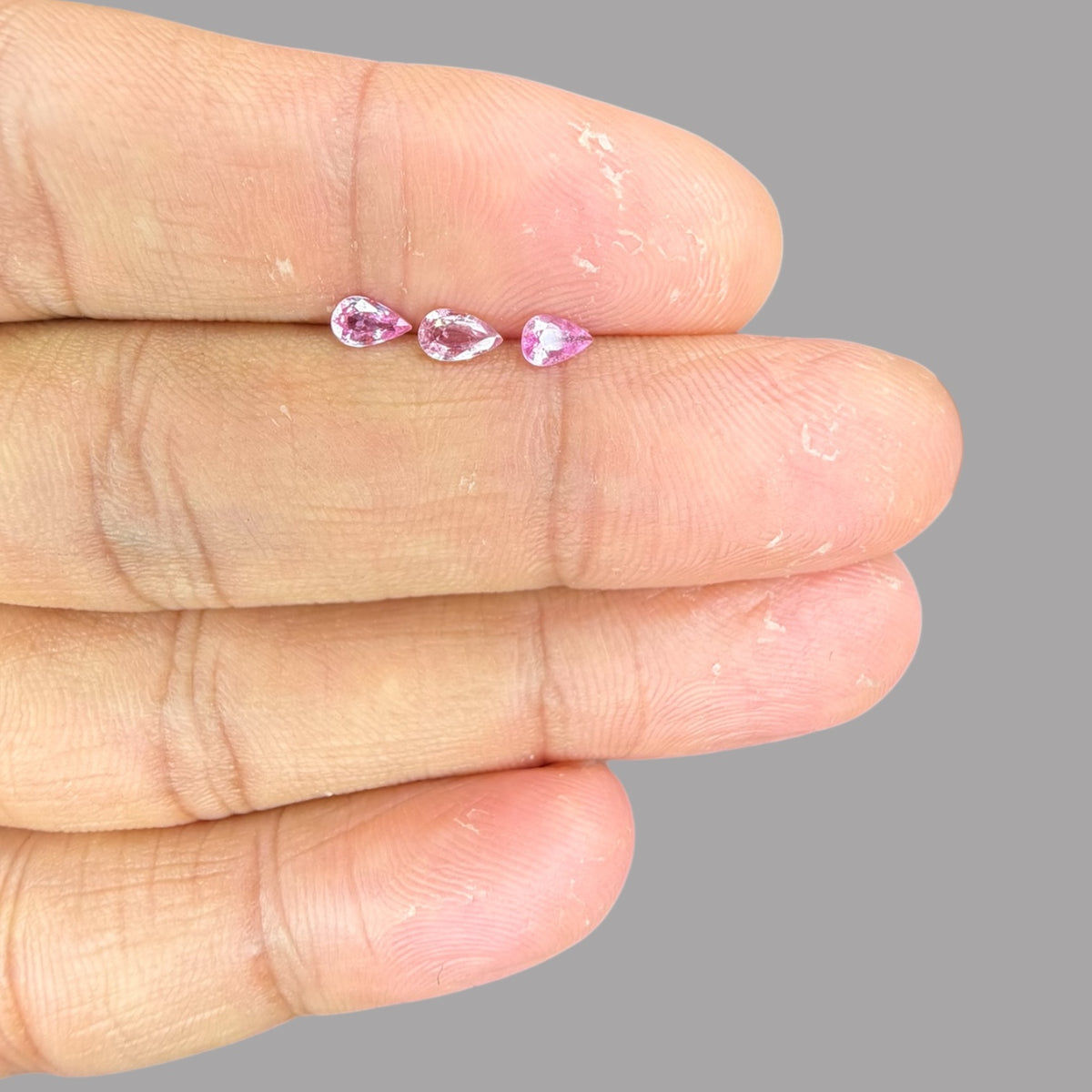 Natural Pink Sapphire Stone From 2mm - 7mm Size Price Per Carats (Total 23.32 Carats)