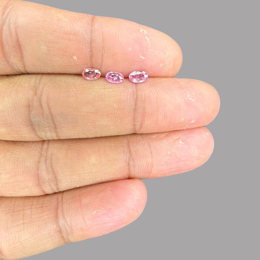 Natural Pink Sapphire Stone From 2mm - 7mm Size Price Per Carats (Total 23.65 Carats)