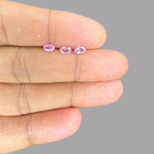Natural Pink Sapphire Stone From 2mm - 7mm Size Price Per Carats (Total 25.30 Carats)