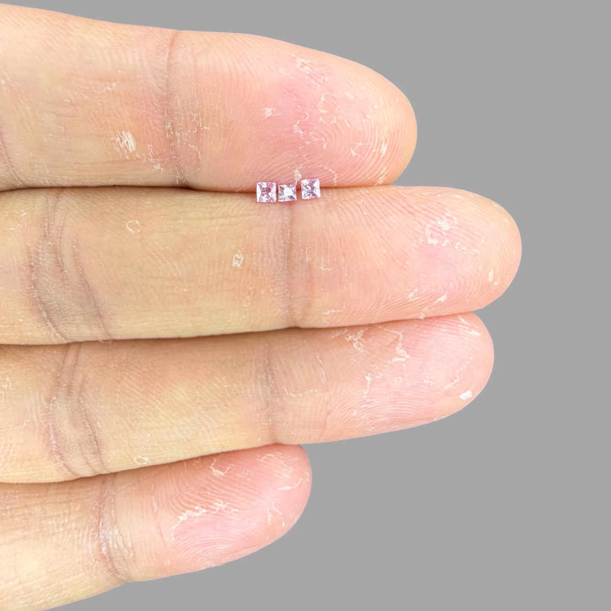 Natural Pink Sapphire Stone From 2 mm Size Price Per Carats (Total 20 Carats)