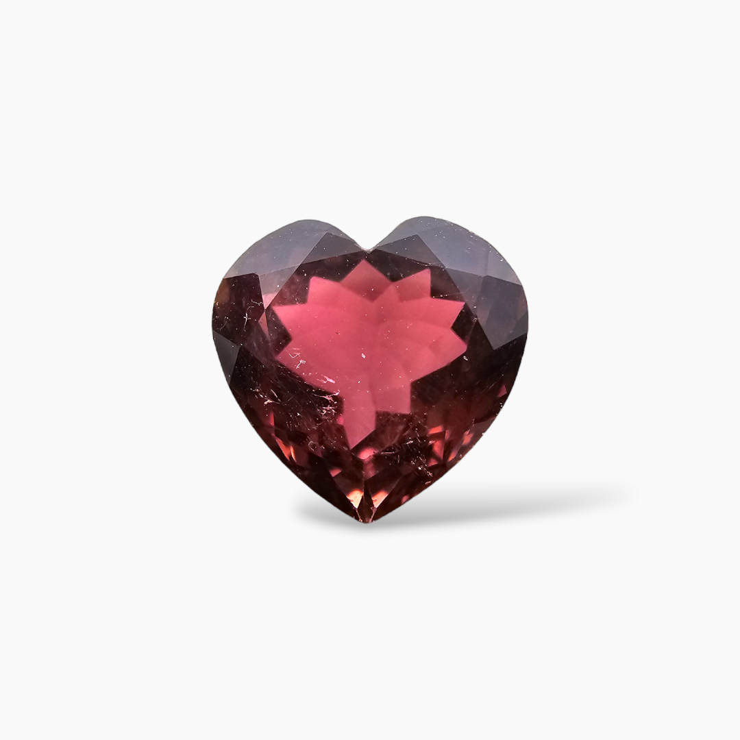 Natural Rubellite Tourmaline in Heart Shape with 2.9 Carats for Sale
