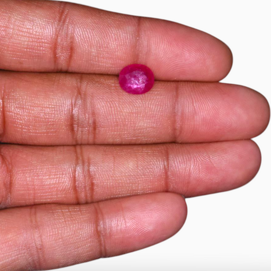 Natural Rubies Gemstone In Oval Shape 3.28 Carats 9.6x8.3mm Size