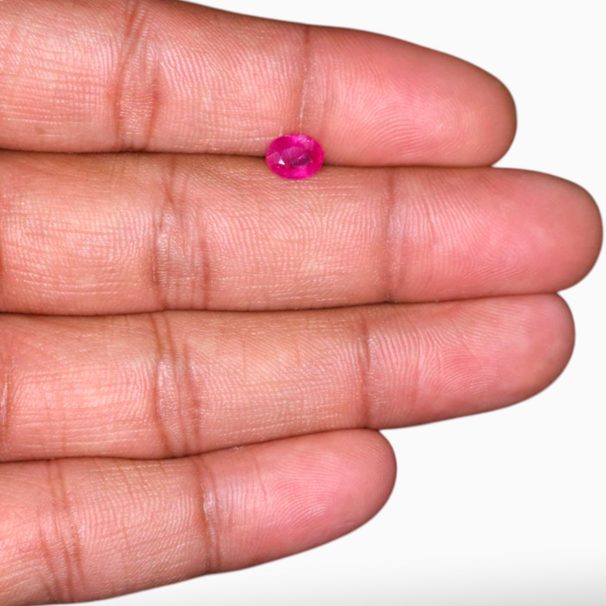 Natural Ruby Mozambique For Sale In Oval Shape 1.07 Carats 7x5.5mm Size