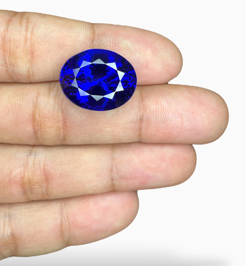 Natural Tanzanite Stone Oval Cut 25.35 Carats 19.8 X 15.7 mm