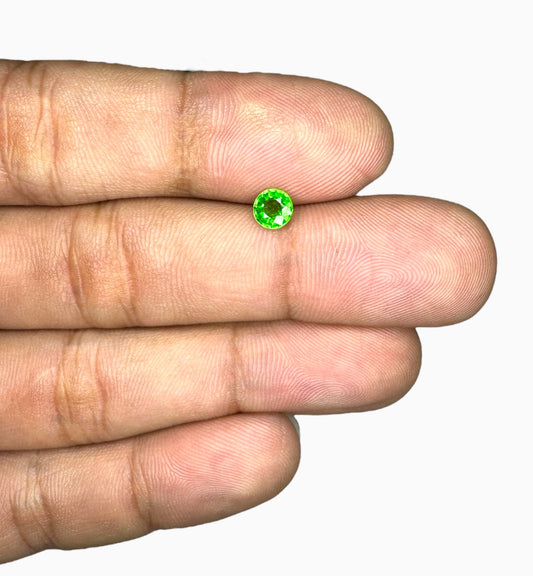 Natural Tsavorite Garnet stone 0.54 Carats , 5.8x5.8 mm Round