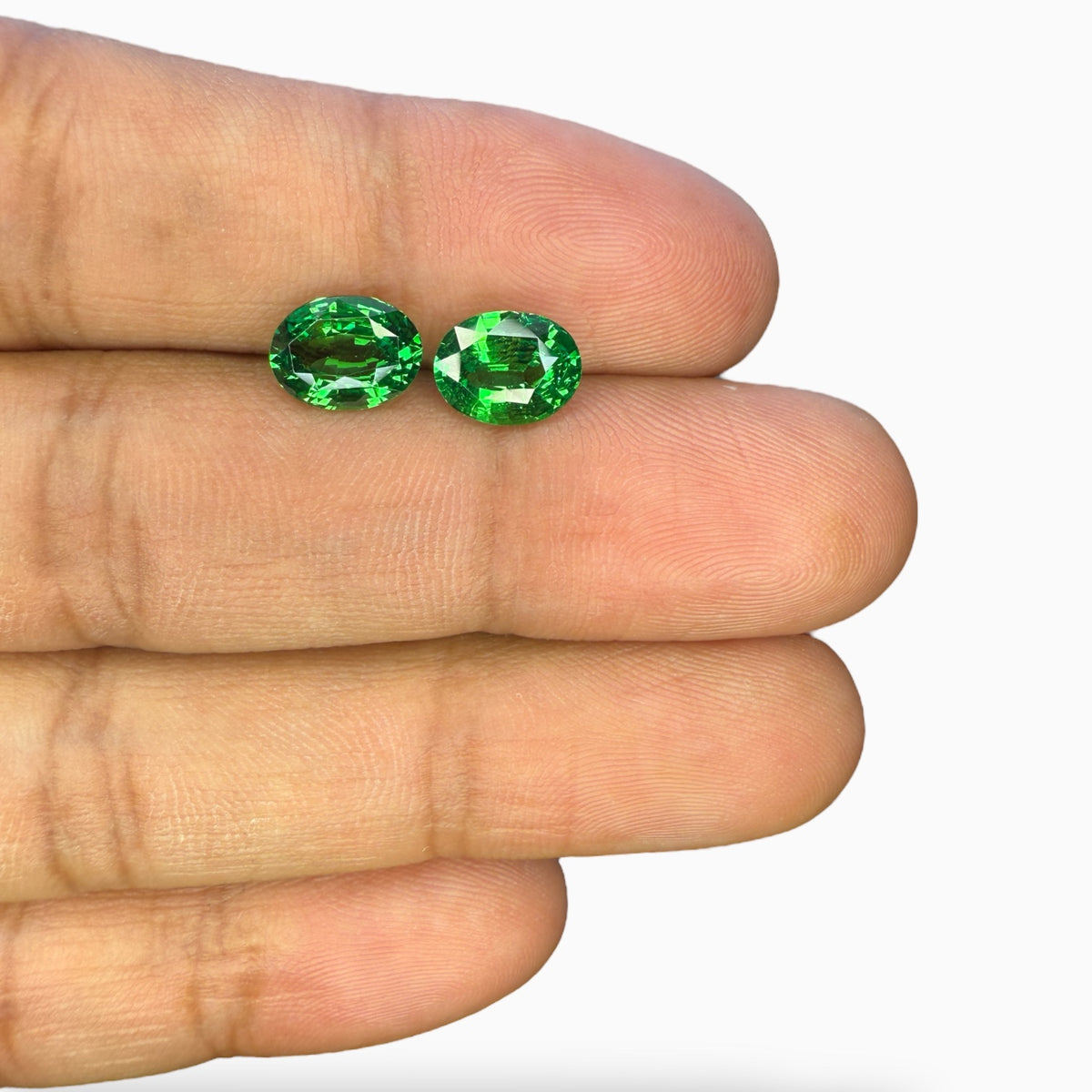 Natural Tsavorite Pair 4.01 Carats Oval Cut 8.5x6.5 mm Certified From IDL
