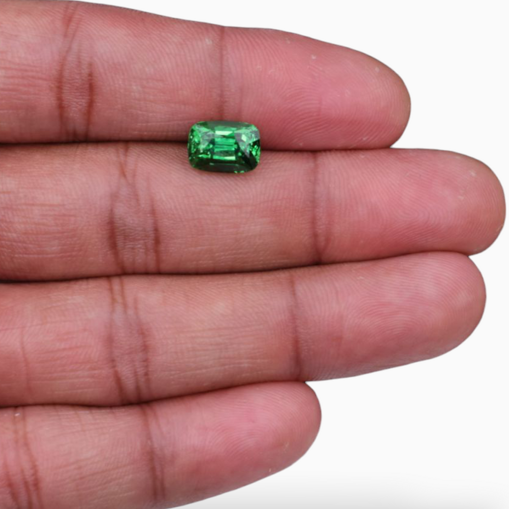 Natural Tsavorite Stone 4.06 Carats Cushion Shape 9.98x7.20x6.48mm Size Certified By IDL