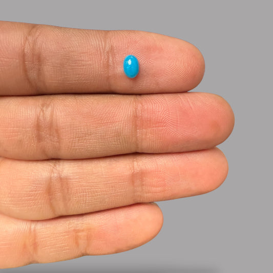 Natural Turquoise Oval Cabochon 6x4 mm 0.40 Carats