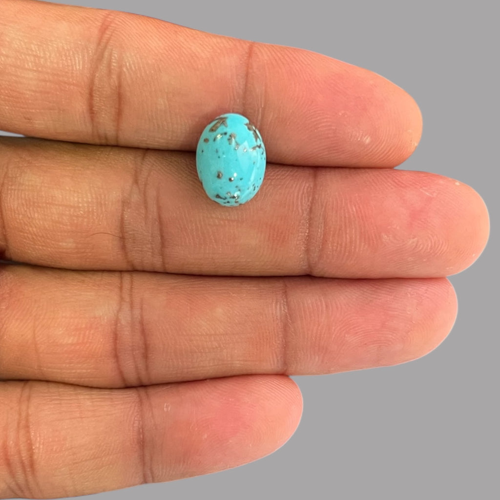 Natural Turquoise Stone 3.69 Carats 14 x 10 x 4.2 mm in Oval