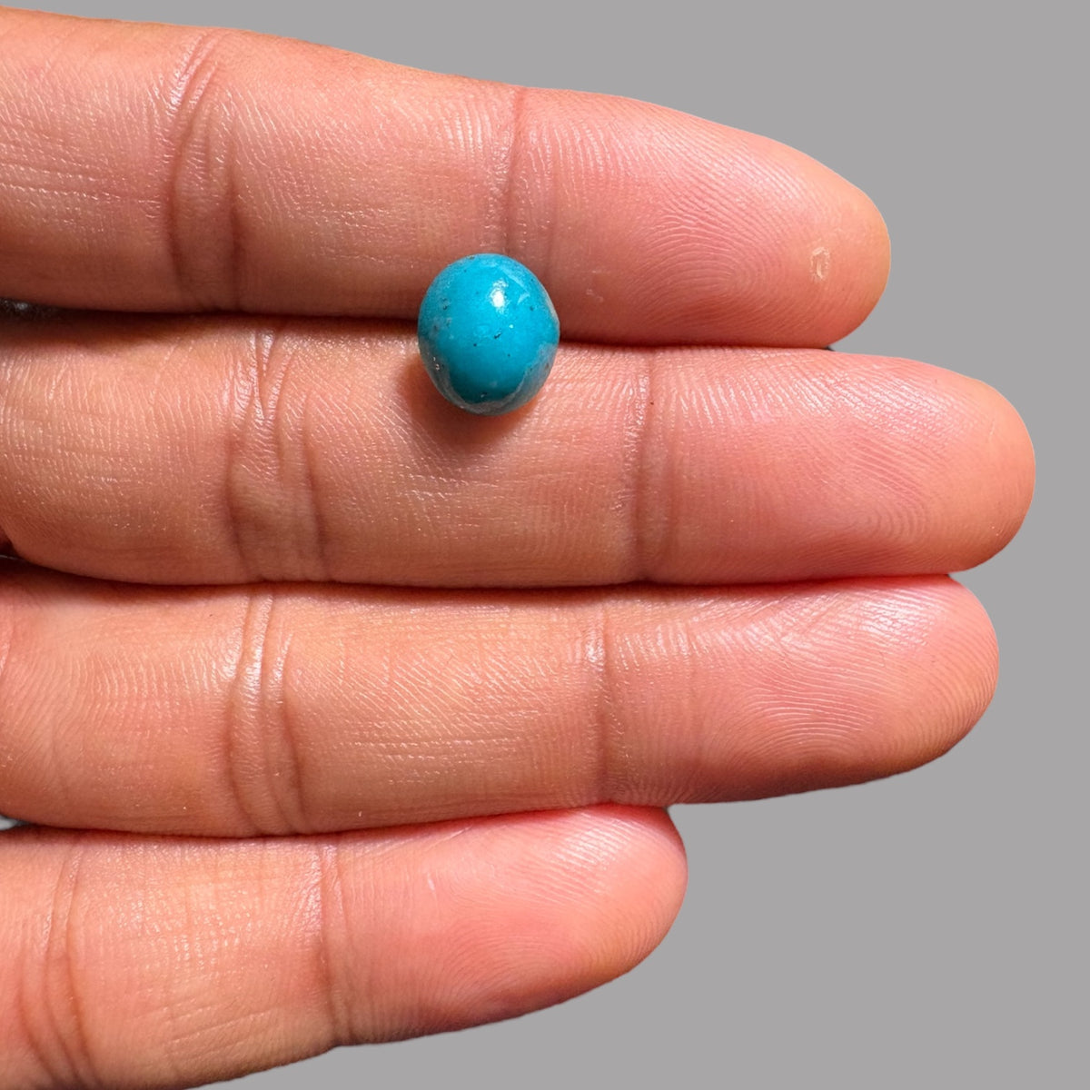 Natural Turquoise Stone 3.90 Carats 10.7 x 9.3 x 6 mm in Oval