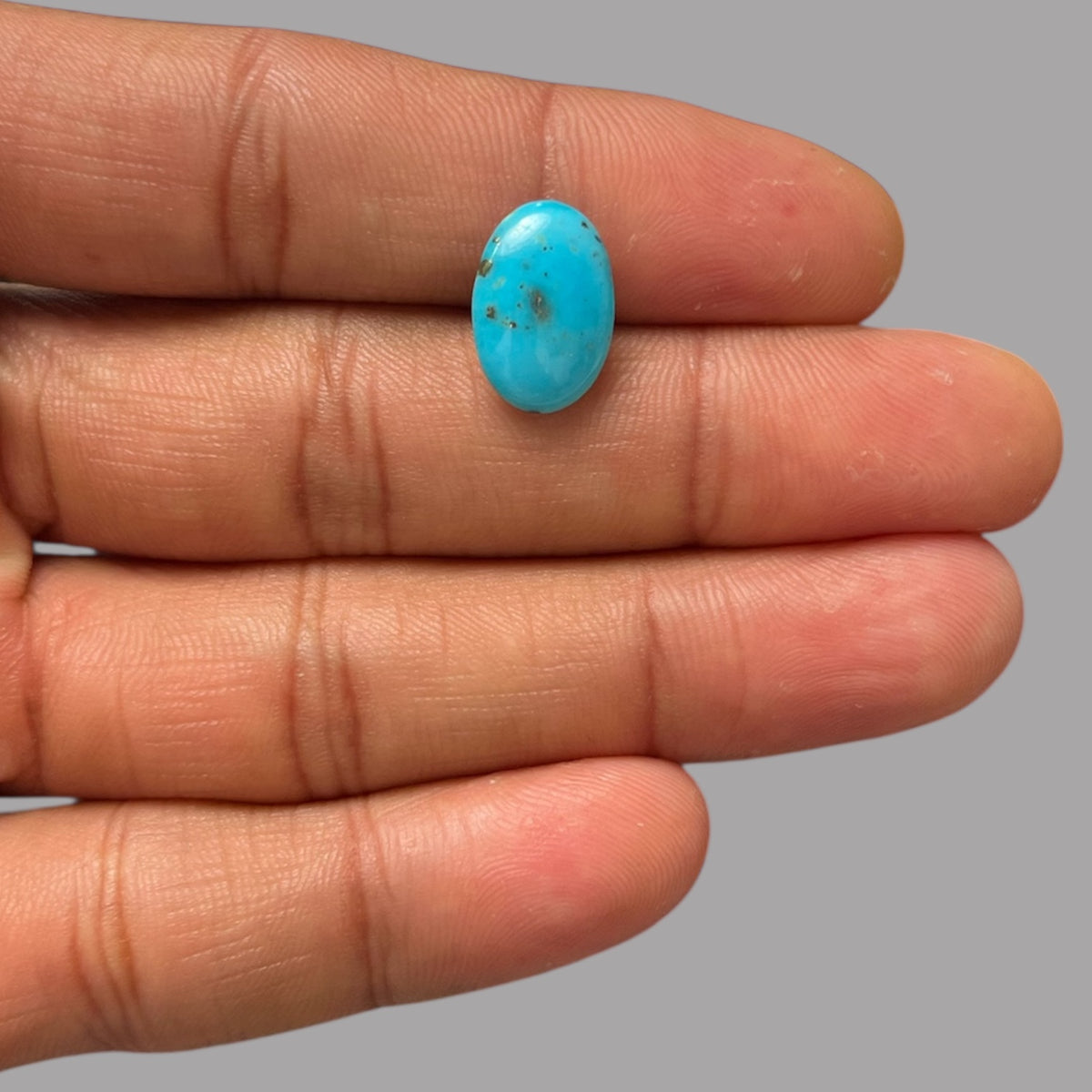 Natural Turquoise Stone 4.45 Carats 14.8 x 9.9 x 4.7 mm in Oval