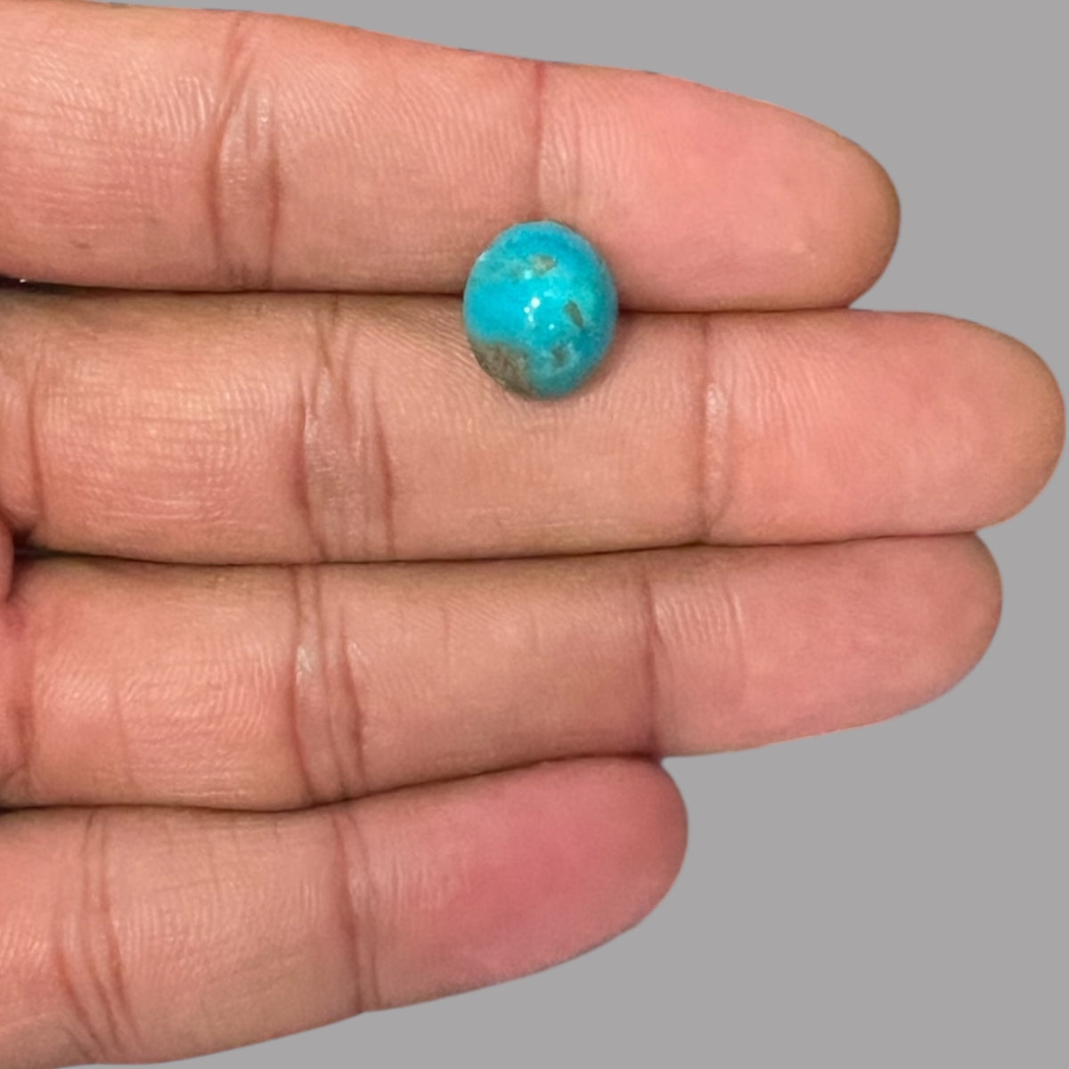 Natural Turquoise Stone 4.90 Carats 12.1 x 10 x 5.3 mm in Oval