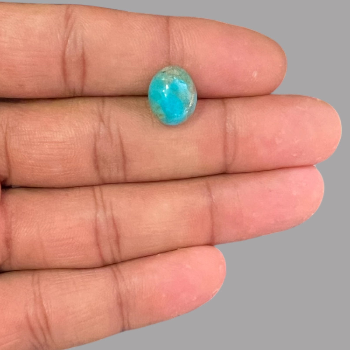 Natural Turquoise Stone 5.52 Carats 14.4 x 8.8 x 5.3 mm in Oval
