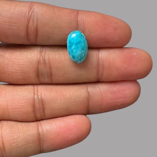Natural Turquoise Stone 5.64 Carats 14.9 x 9.3 x 5.2 mm in Oval