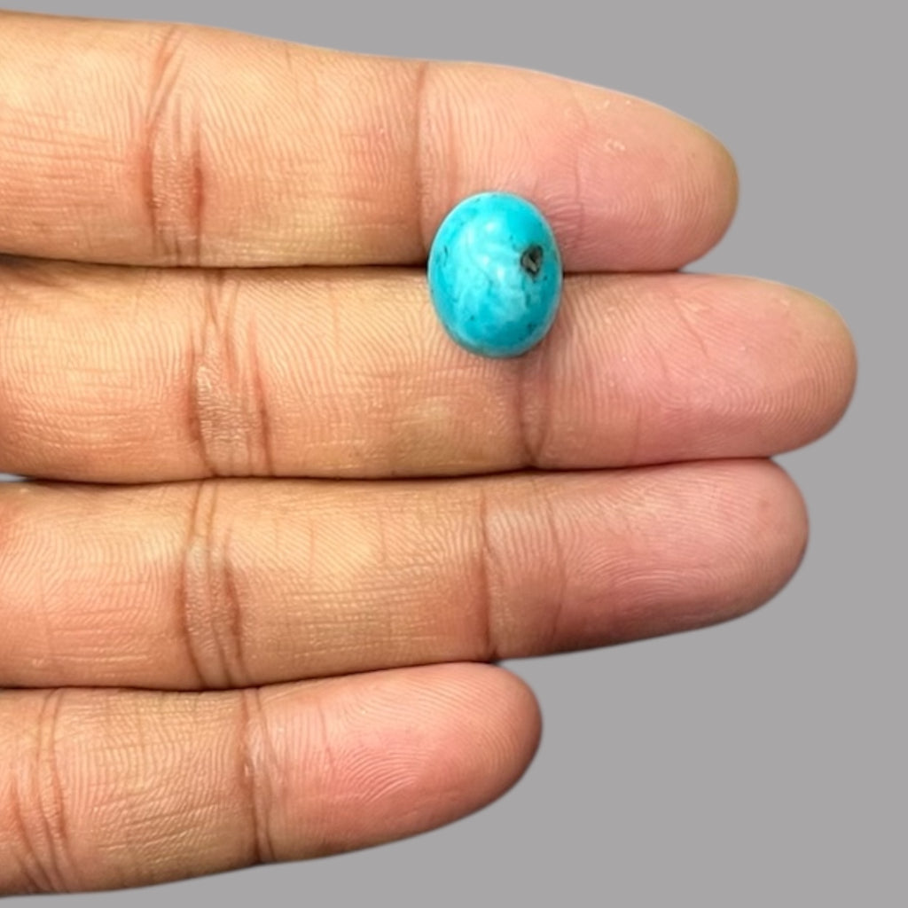 Natural Turquoise Stone 6.76 Carats 13.7 x 11 x 6.7 mm in Oval