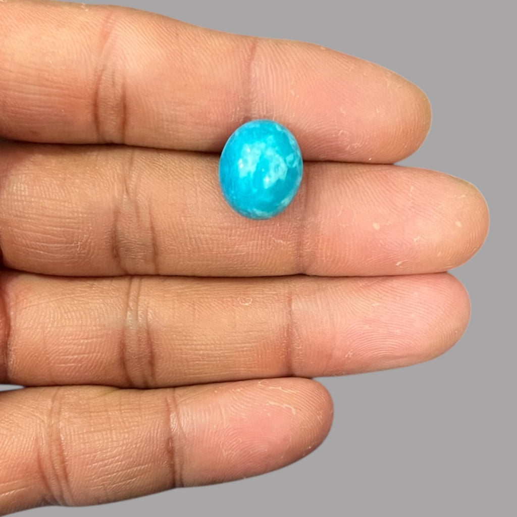  Natural Turquoise Stone 8.44 Carats 14.4 x 12 x 7.1 mm in Oval
