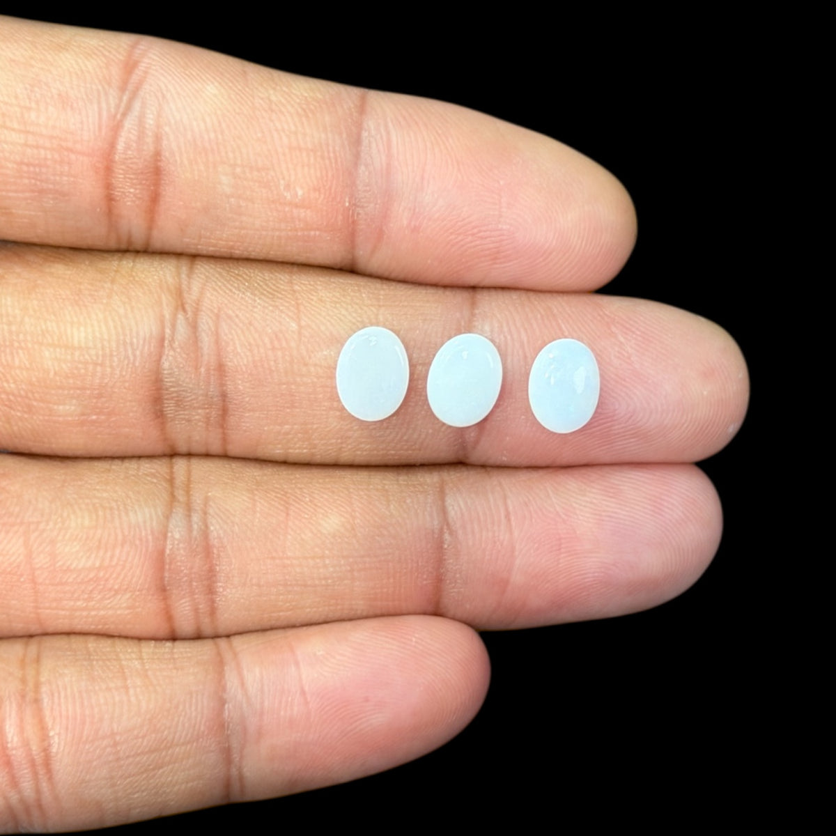 Natural White Ethiopian Opal Stone 15.51 Carats Oval Cabochon Shape 8.5 x 6.5 mm