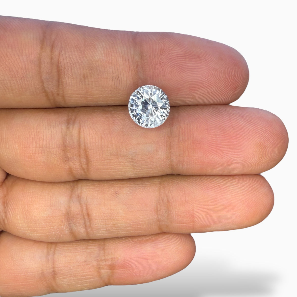 Natural White Sapphire in Round Shape 5.15 Carats 9.21x9.31x7.17mm Size From Sri Lanka