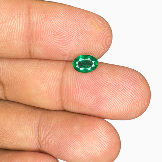 Natural Zambian Emerald Stone 0.66 carats Oval Cut 7x4.8mm