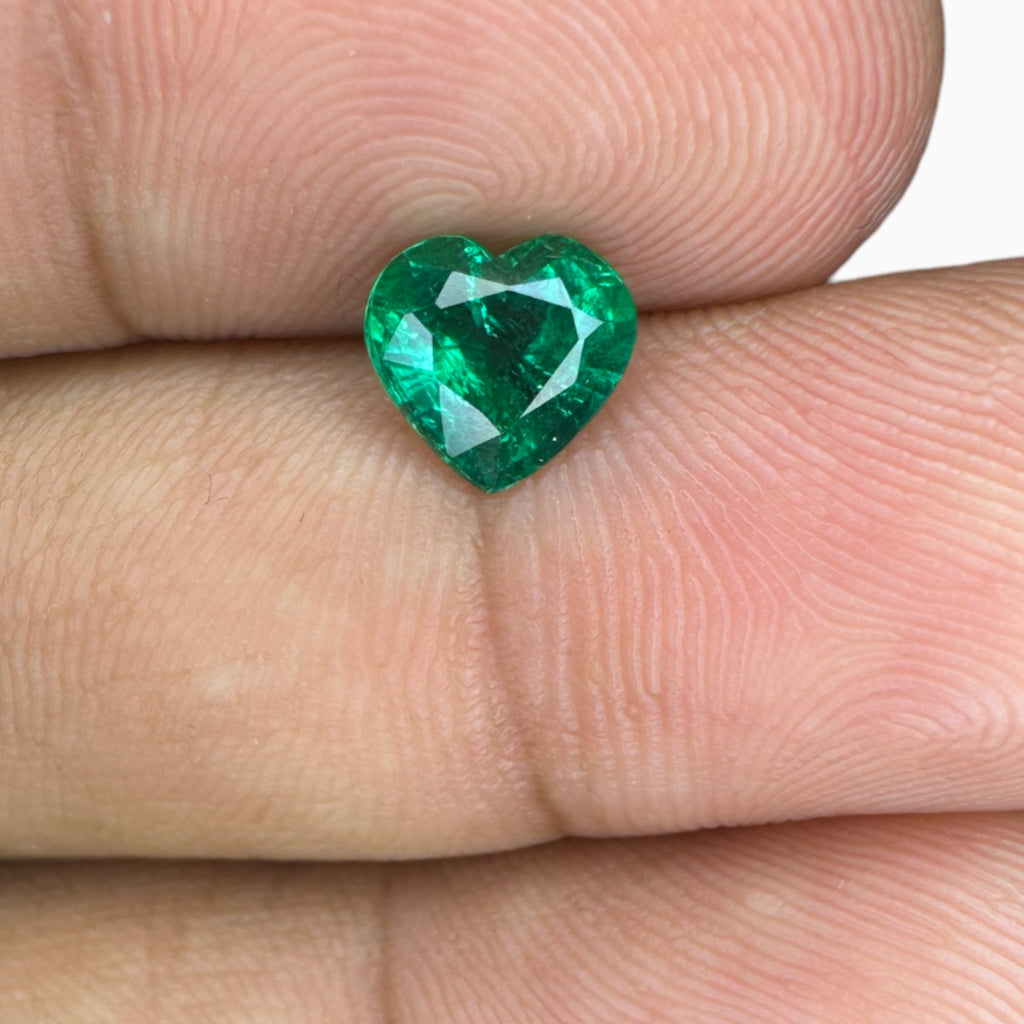 Natural Zambian Emerald Stone 1.05  Carats Heart Shape 6.7x2  mm