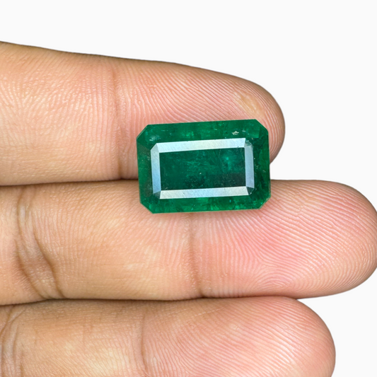 Natural Zambian Emerald Stone  11.09 carat  Emerald Cut  15.8x10.7x70.1 mm