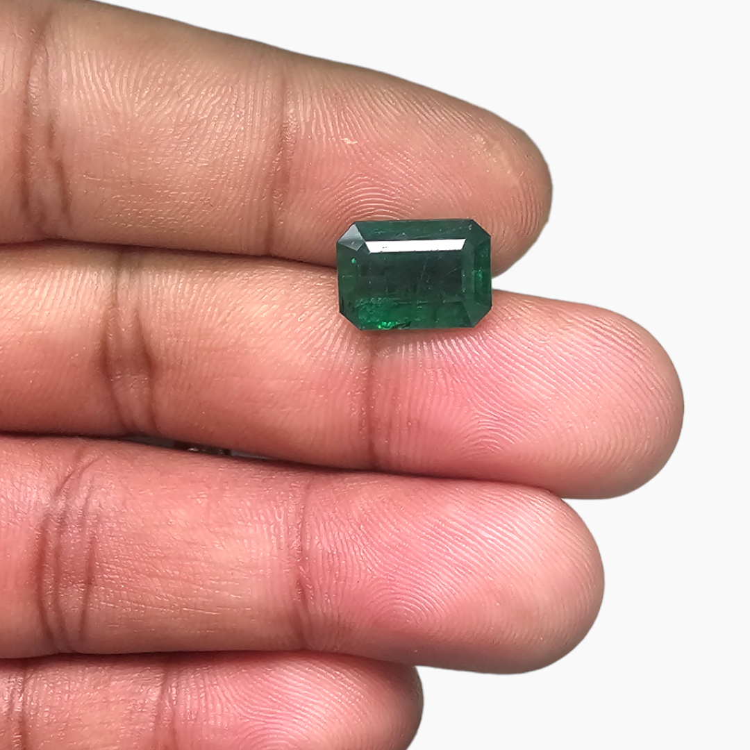 Natural Zambian Emerald Stone 5.36 Carats Emerald Cut ( 11.8x8.41x6.53 mm )