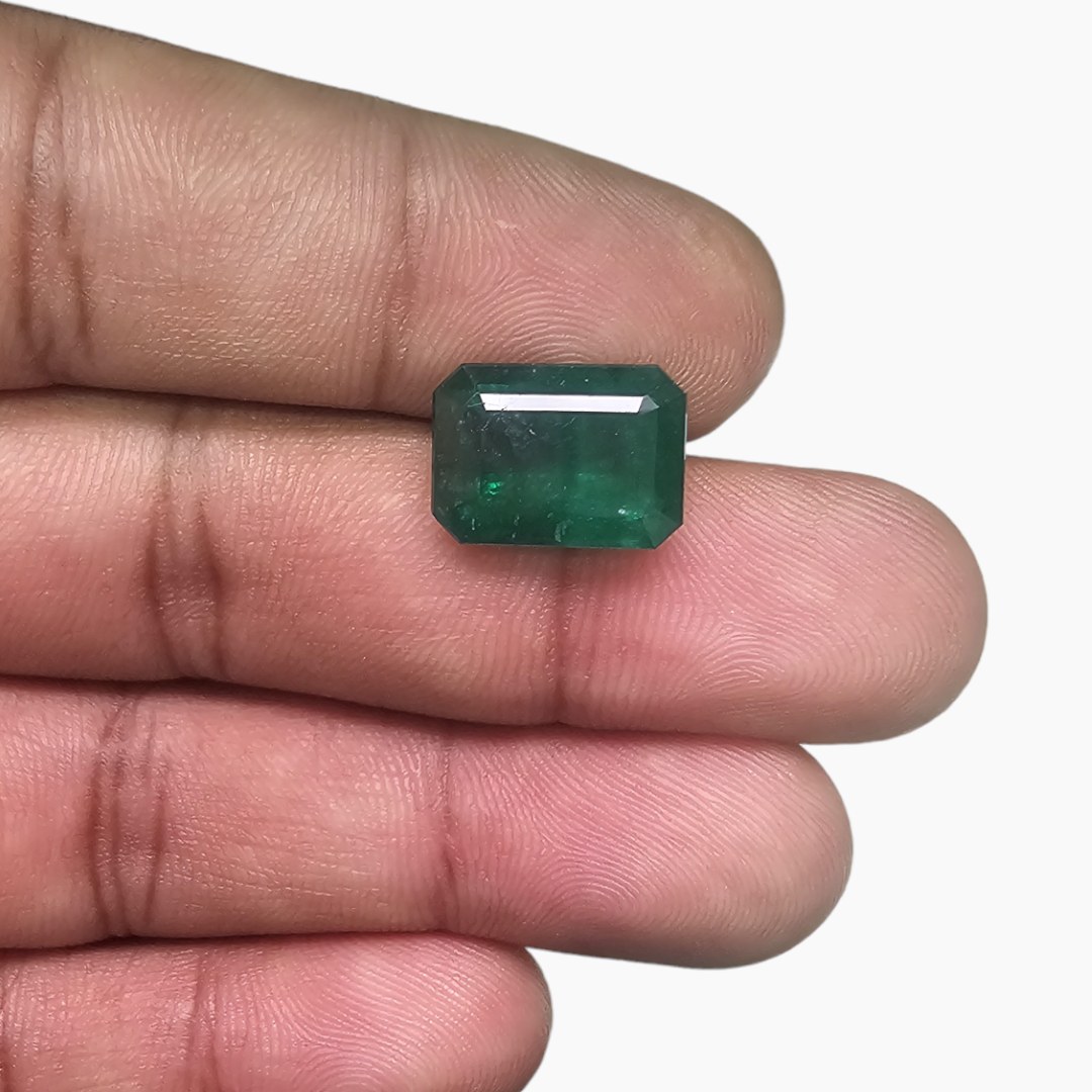 Natural Zambian Emerald Stone 7.34 Carats Emerald Cut ( 13x10 mm )