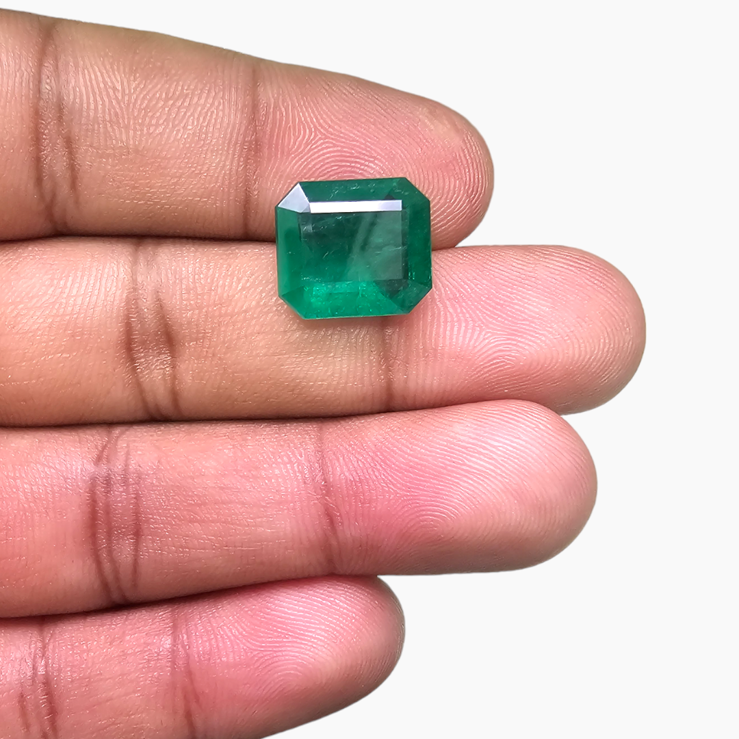 Natural Zambian Emerald Stone 8.12 Carats Emerald Cut