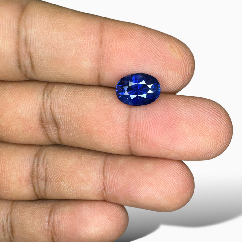 Natural Blue Sapphire Stone 3.79 Carats Oval Shape 10.36 x 7.39 x 6.14 mm