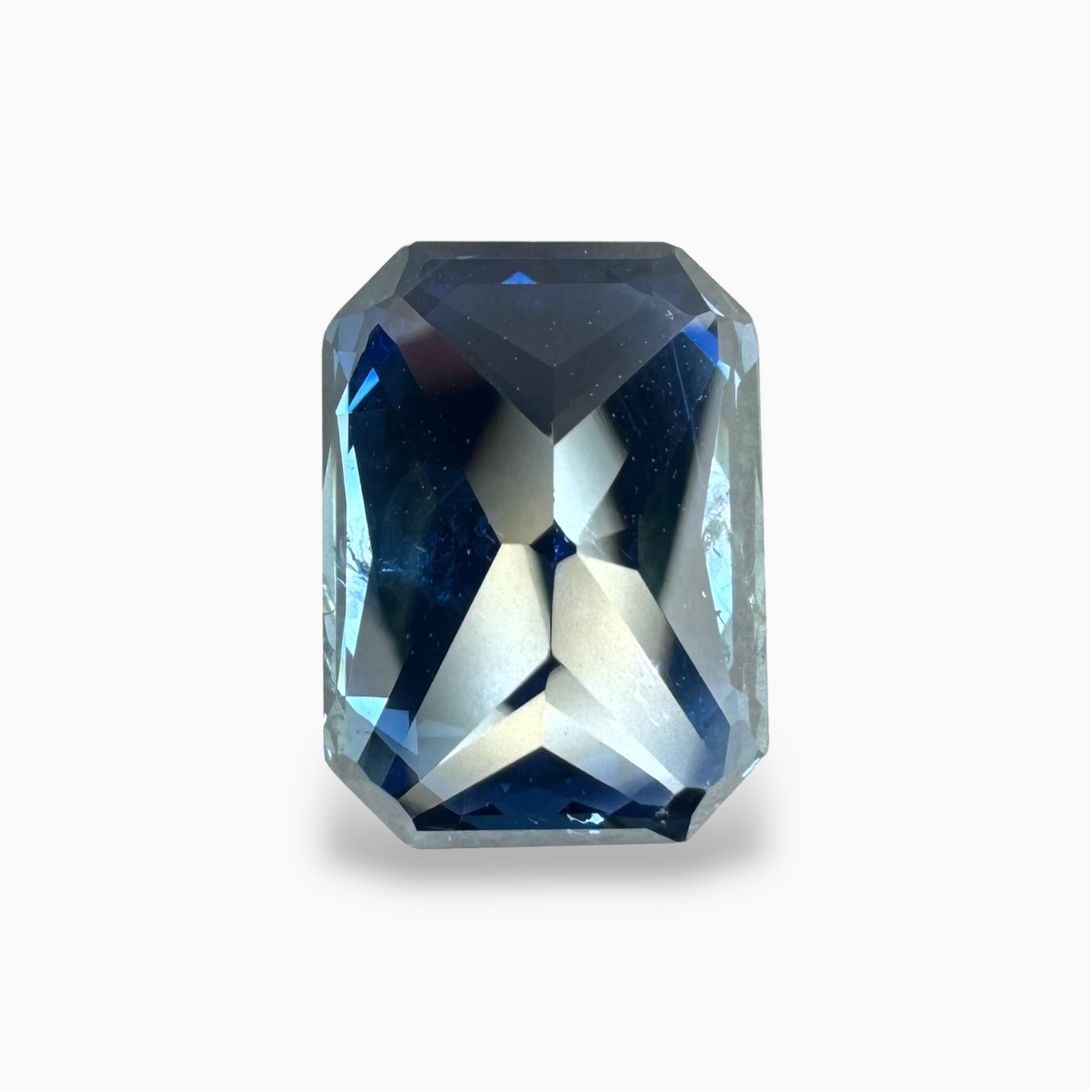 Natural Blue Sapphire Stone 8.01 Carats Emerald Cut Shape 12.86x9.49x6.39 mm