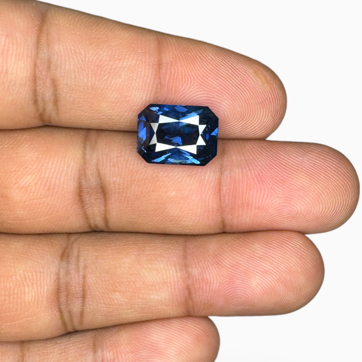 Natural Blue Sapphire Stone 8.01 Carats Emerald Cut Shape 12.86x9.49x6.39 mm