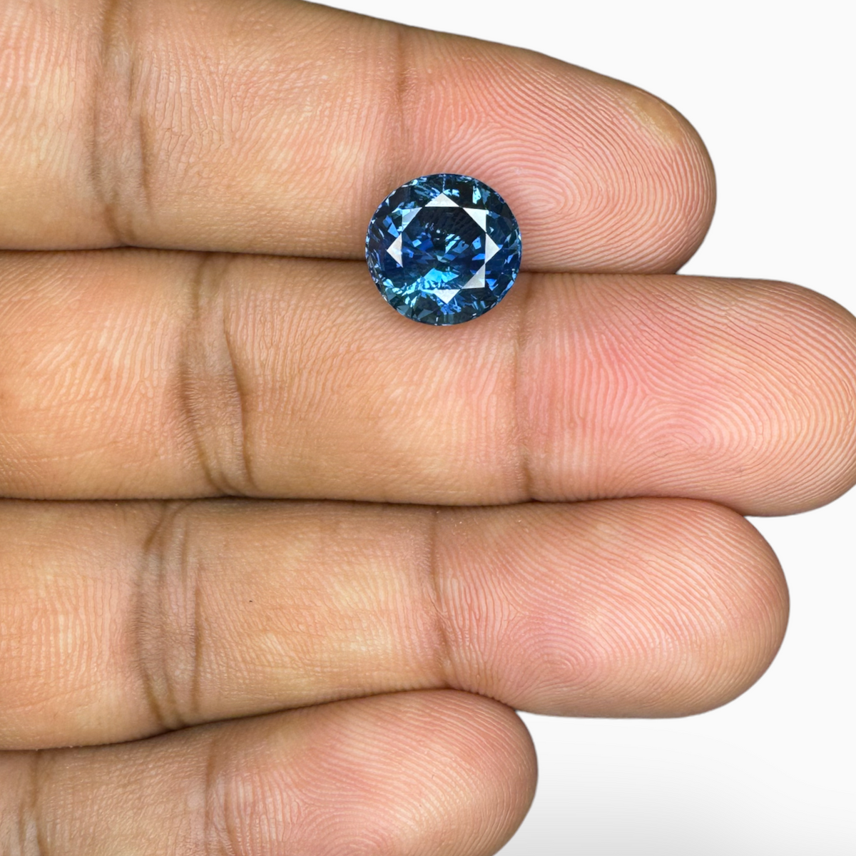 Natural Teal Sapphire Stone 5.06 Carats Round  Shape 9.5 mm
