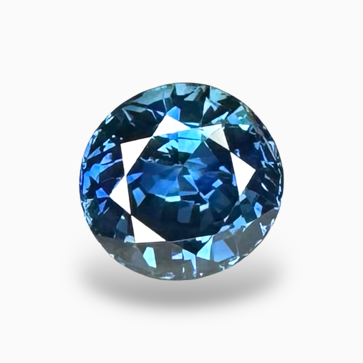 Natural Teal Sapphire Stone 5.06 Carats Round  Shape 9.5 mm