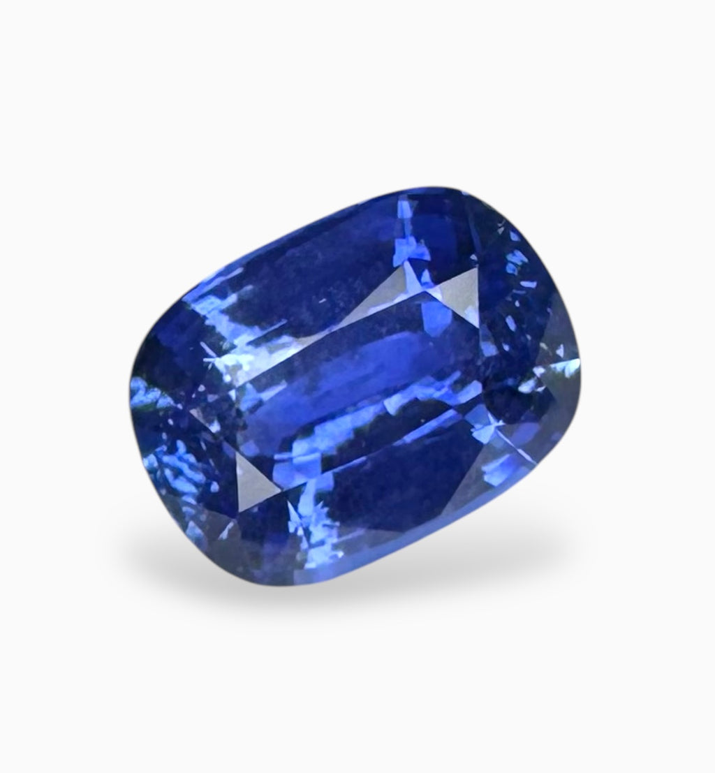 No Heat 100 % Natural Blue Sapphire Precious Stone 5.08 Carats  Cushion Cut 10.94 x 8.13 x 5.87 mm IGI Certified