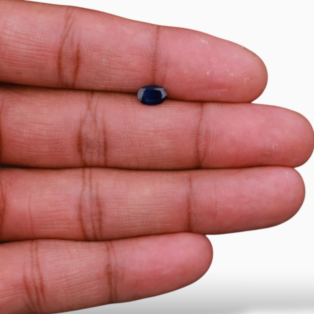 On Sale Blue Sapphire in Oval Shape 0.72 Carats 7x4.7mm Size