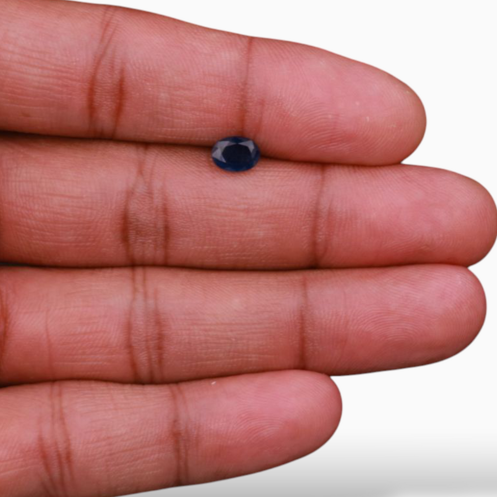 On Sale Blue Sapphire in Oval Shape 1.08 Carats 7.1x5.3mm Size