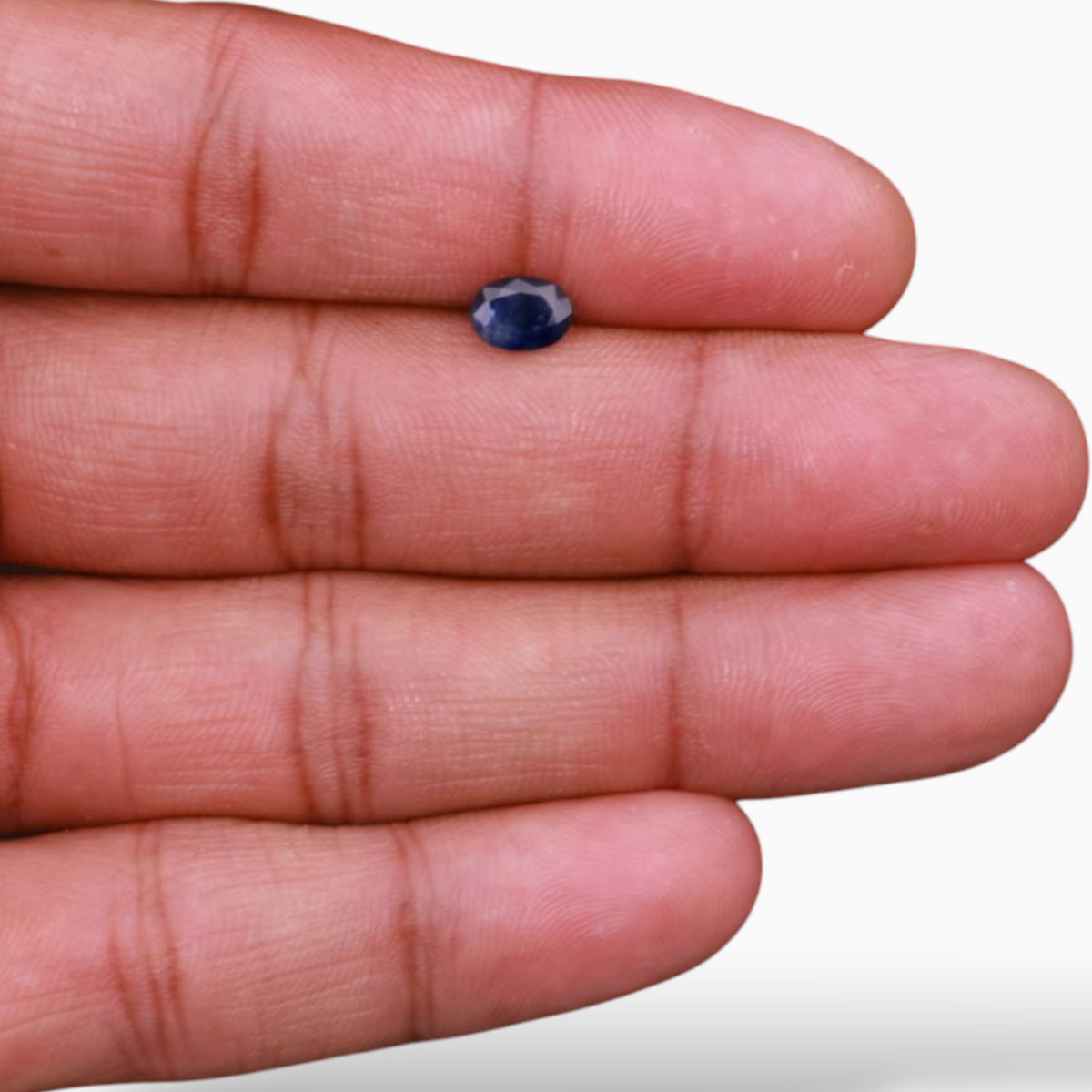 Original Blue Sapphire in Oval Shape 0.90 Carats 6.9x5mm Size