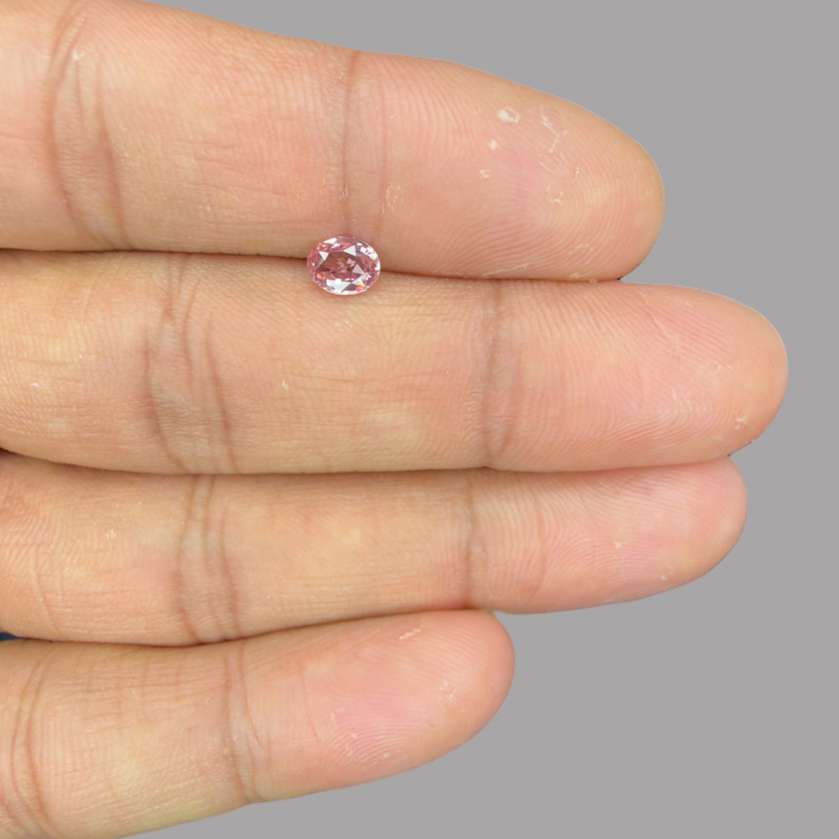 Oval Shape in Natural Pink Sapphire Gemstone 0.57 Carats & 5.9 x 4.6 mm Size