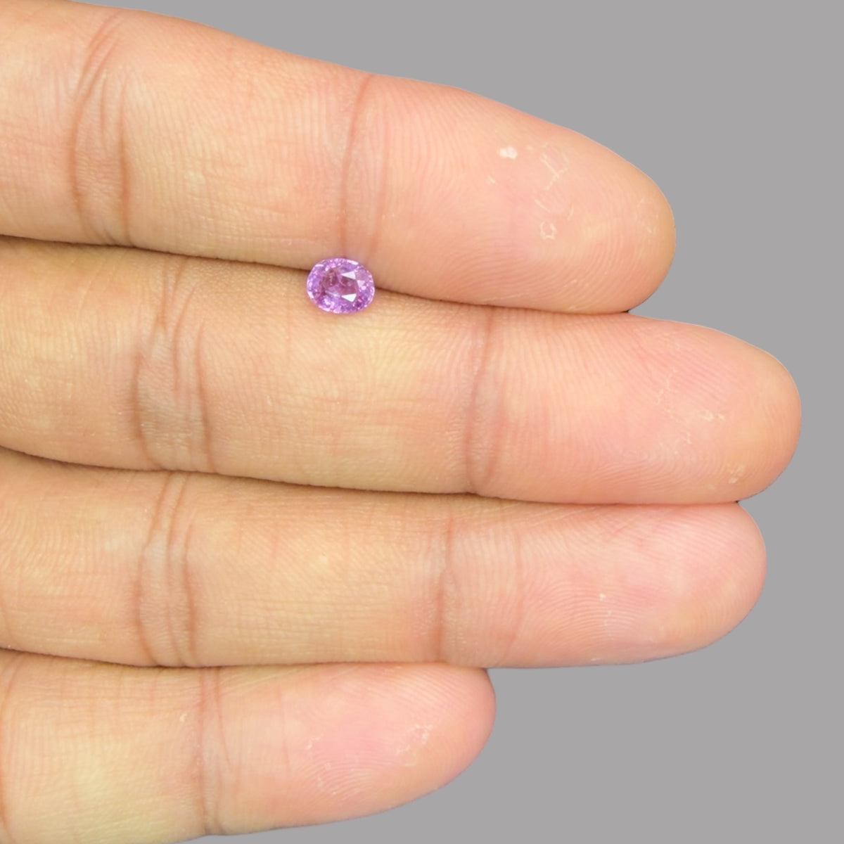 Oval Shape in Natural Pink Sapphire Gemstone 0.58 Carats & 5.5 x 4.4 mm Size