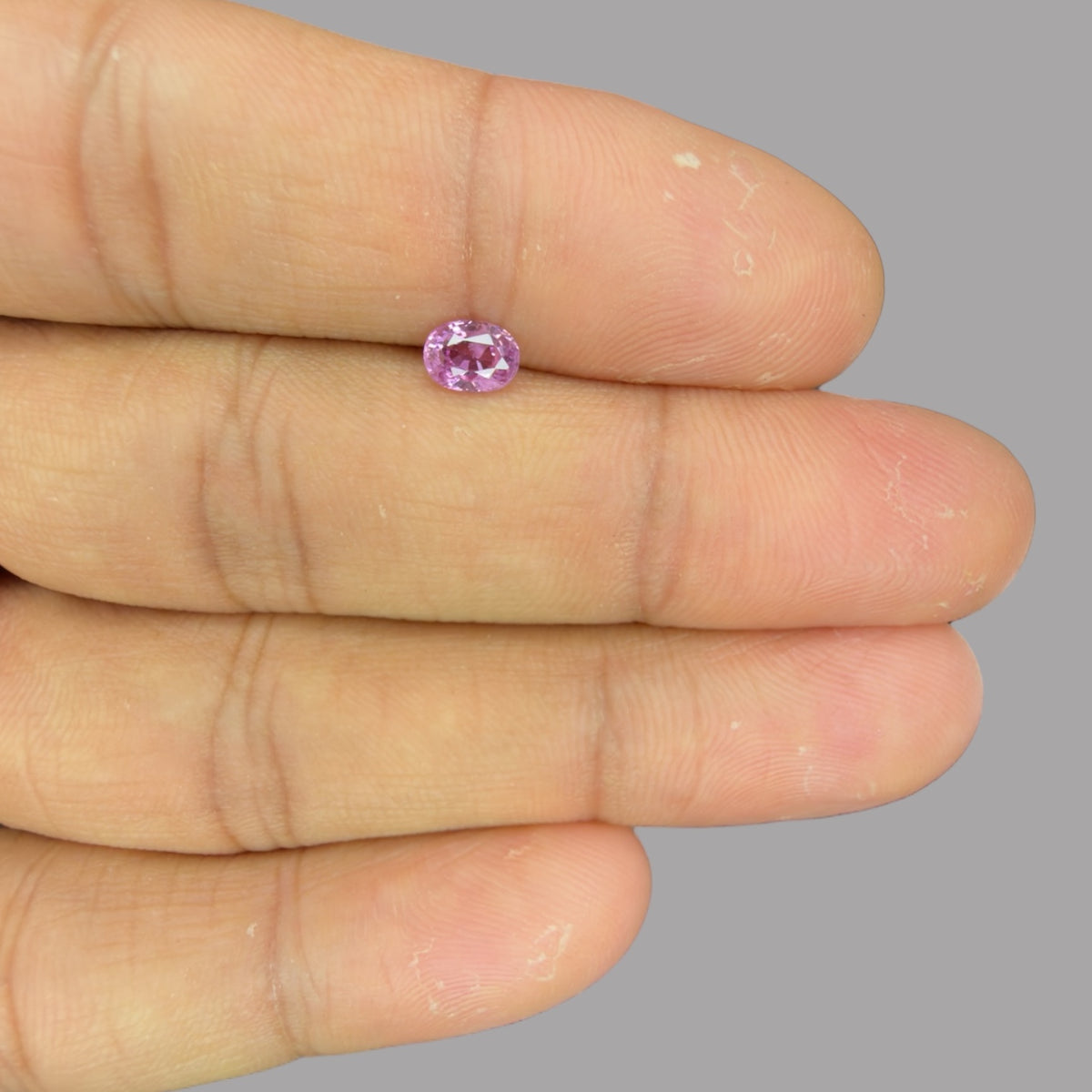 Oval Shape in Natural Pink Sapphire Gemstone 0.64 Carats & 5.9 x 4.3 mm Size