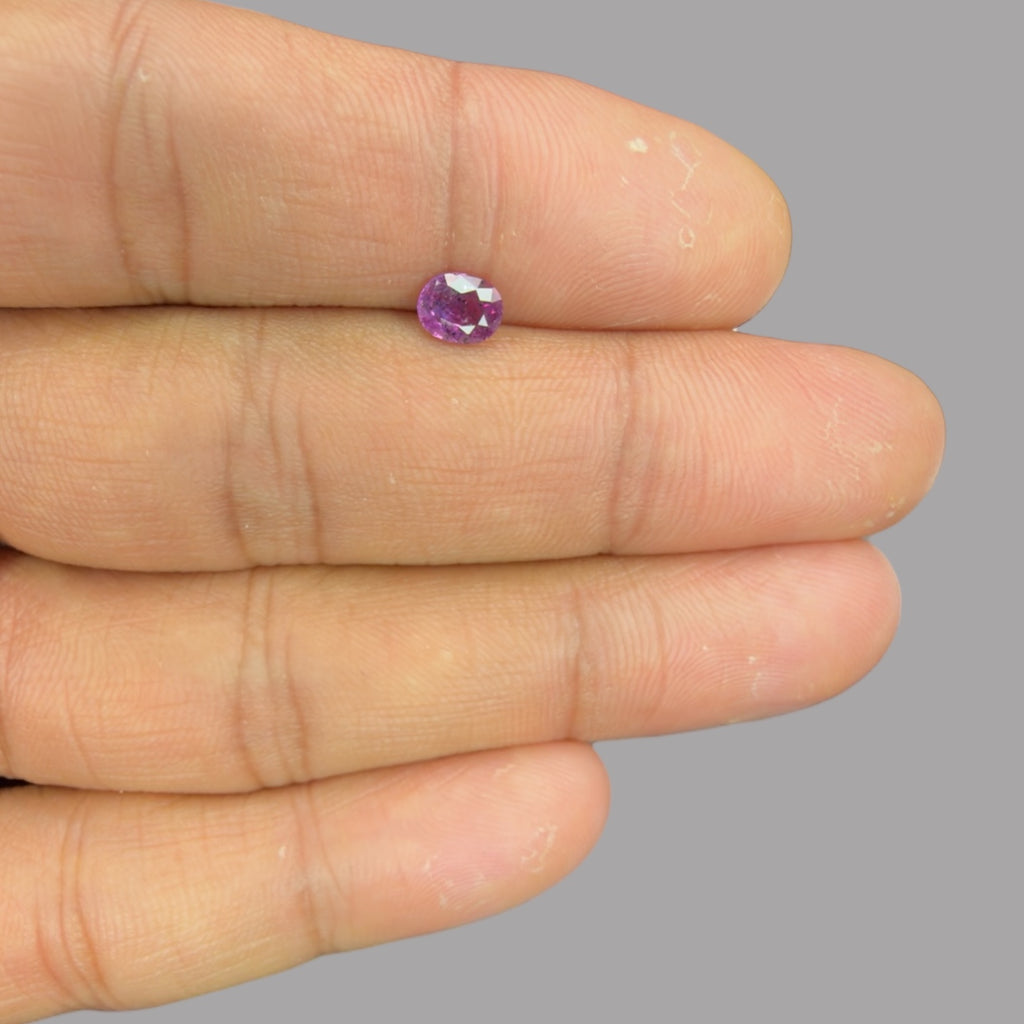 Oval Shape in Natural Pink Sapphire Gemstone 0.64 Carats & 5.9 x 4.6 mm Size