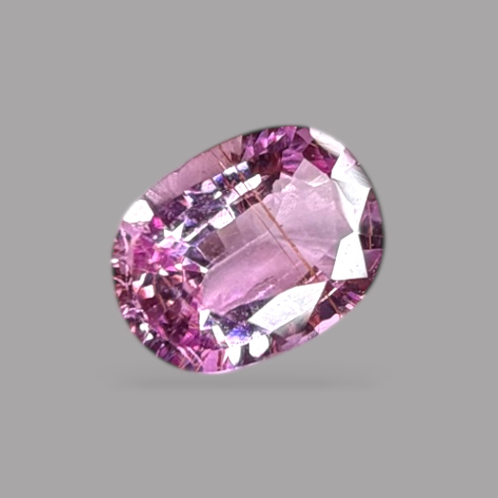 Oval Shape in Natural Pink Sapphire Gemstone 0.66 Carats & 6.2 x 4.76 mm Size