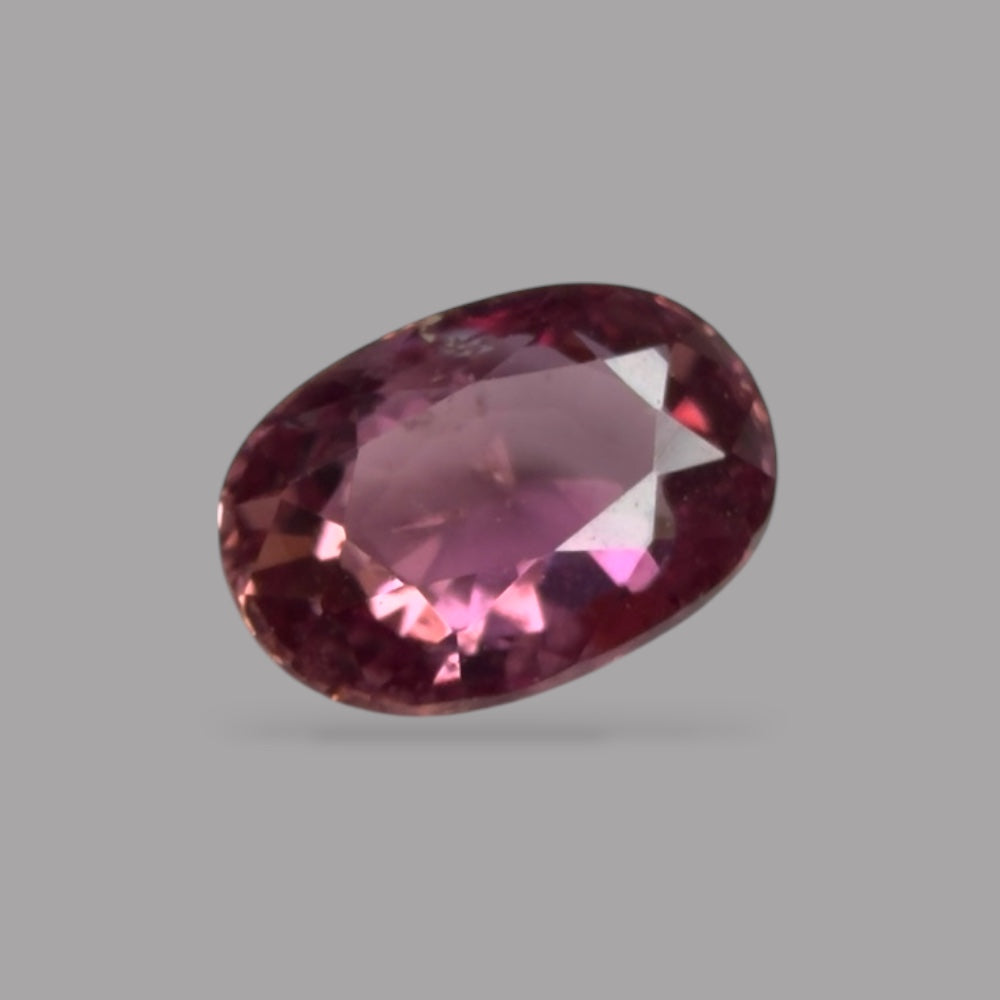 Oval Shape in Natural Pink Sapphire Gemstone 0.67 Carats & 6 x 4.2 mm Size