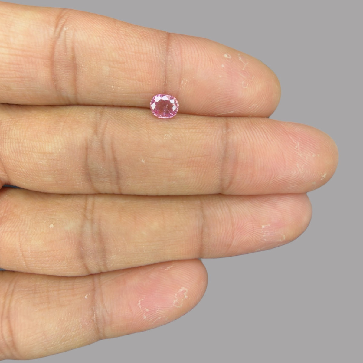 Oval Shape in Natural Pink Sapphire Gemstone 0.69 Carats & 5.8 x 4.8 mm Size