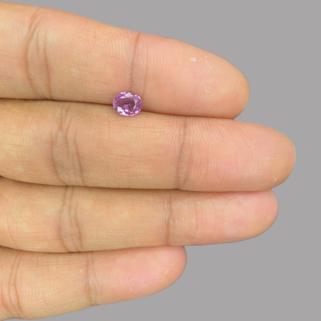 Oval Shape in Natural Pink Sapphire Gemstone 0.78 Carats & 6.3 x 4.9 mm Size