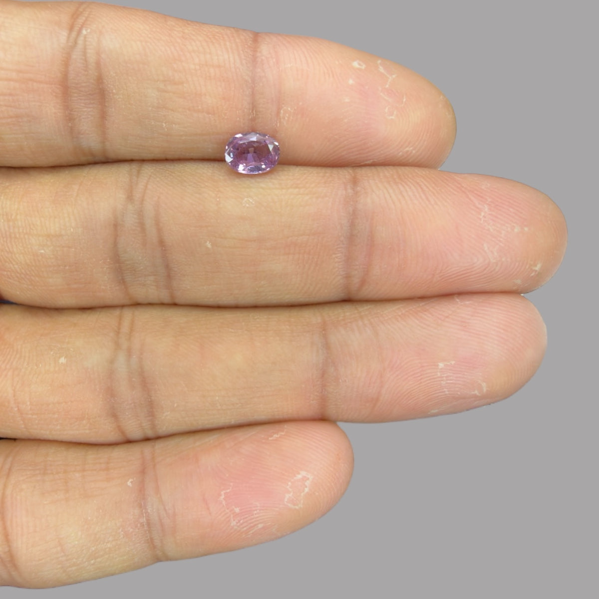 Oval Shape in Natural Pink Sapphire Gemstone 0.78 Carats & 6.5 x 4.9 mm Size