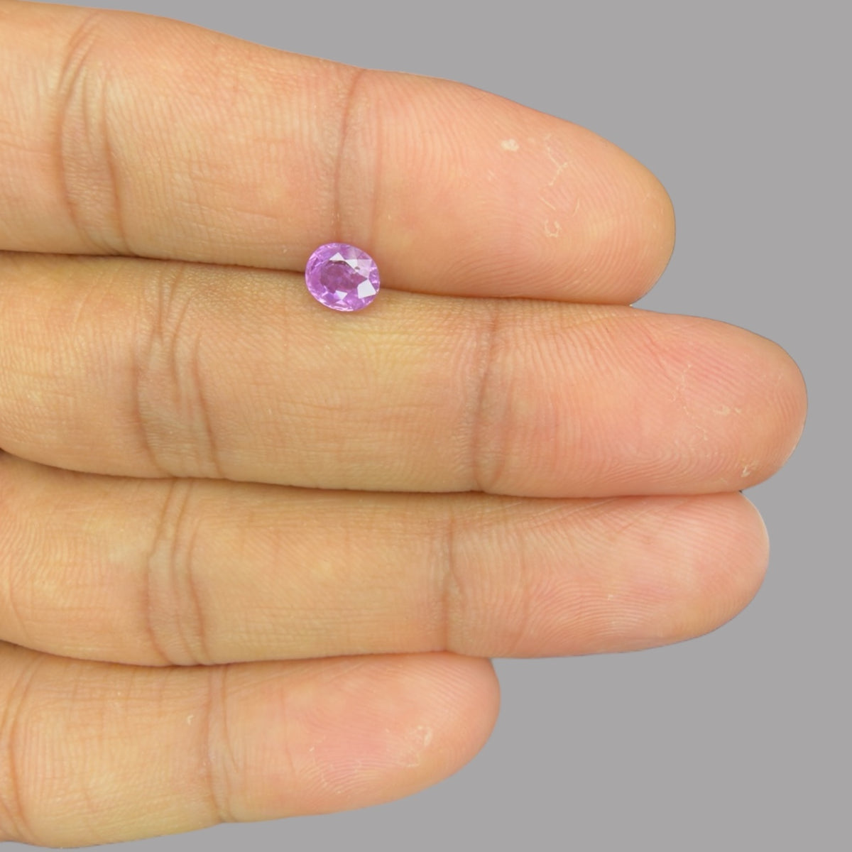 Oval Shape in Natural Pink Sapphire Gemstone 0.79 Carats & 6.1 x 5 mm Size