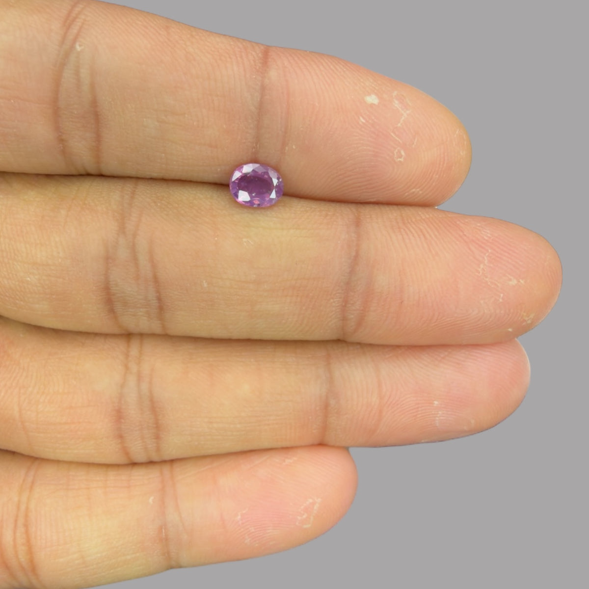 Oval Shape in Natural Pink Sapphire Gemstone 0.81 Carats & 6.1 x 4.9 mm Size